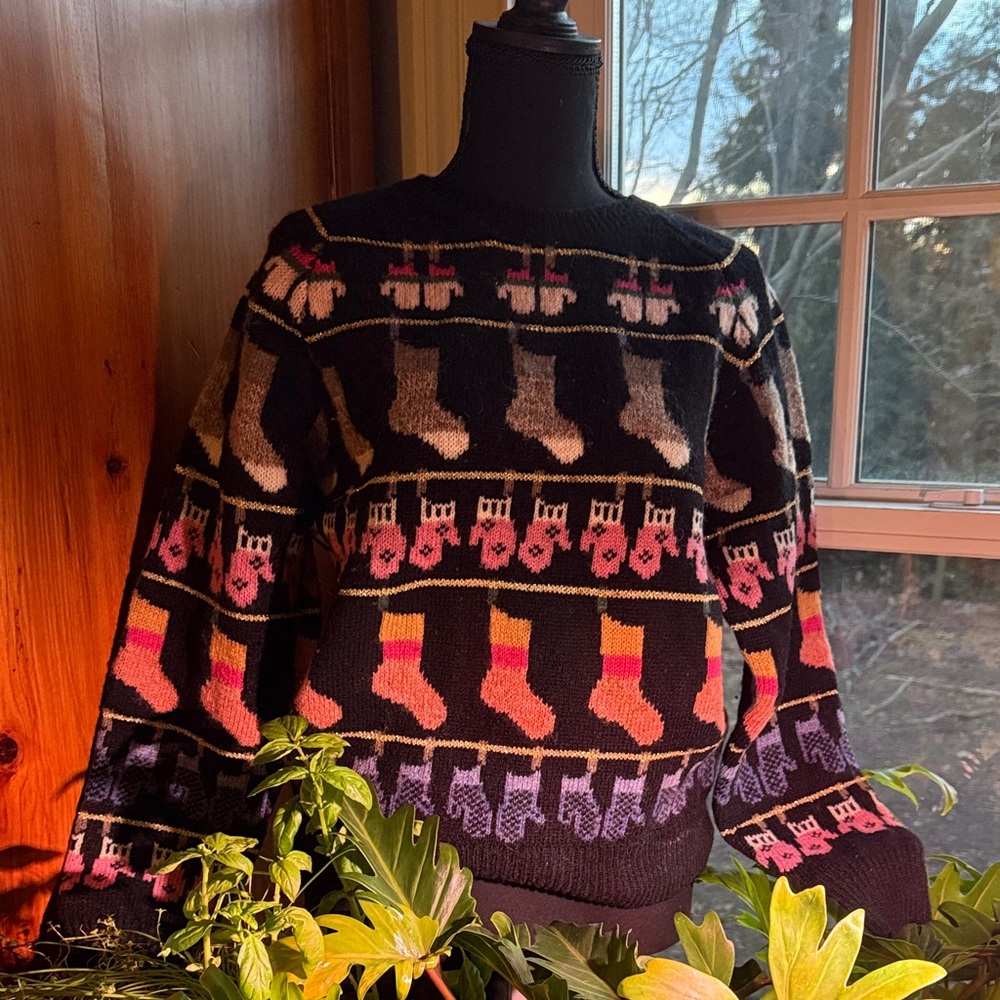 Vintage 1988 design Susan Bristol Black Sweater w/Colorful Mittens Stockings